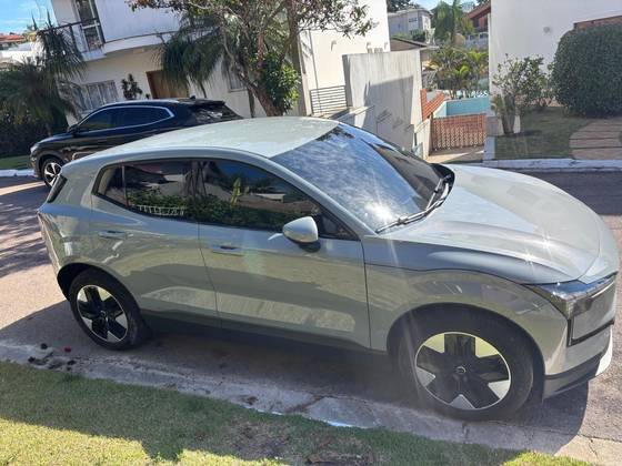 VOLVO EX30 69 KW ELÉTRICO CORE